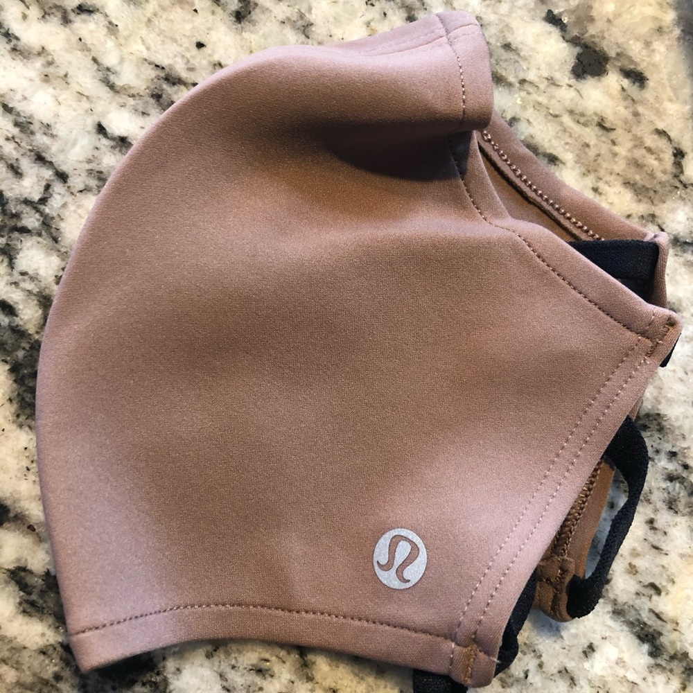 Lululemon double strap face mask